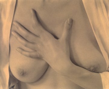 Georgia O'Keeffe - Hands and Breasts, 1919