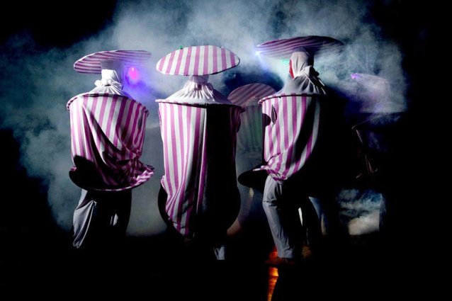 The OOO in Who. We Are Here festival, Firstdraft, Sydney, 2011 HOSSEI