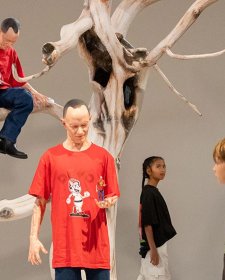 Children viewing the Andy Griffiths artwork in Gallery 7