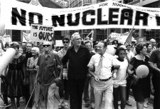 Sydney city (Patrick White and Tom Uren, Hiroshima Day demonstration), 1984