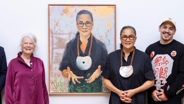 Portrait Artist of the Year group photo of Jennifer Croom and Kylie Kwong with the hosts and judges.