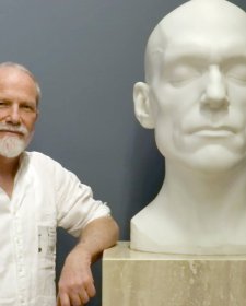 Peter Schipperheyn with bust of Peter Garrett