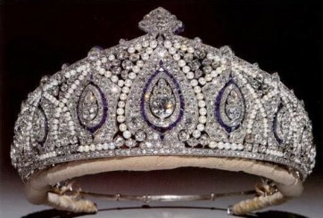 Princess Marie Louise’s diamond, pearl and sapphire Indian tiara (1923)