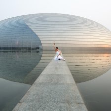 Graeme Murphy's Swan Lake: Ella Havelka, Beijing, 2015 Lisa Tomasetti