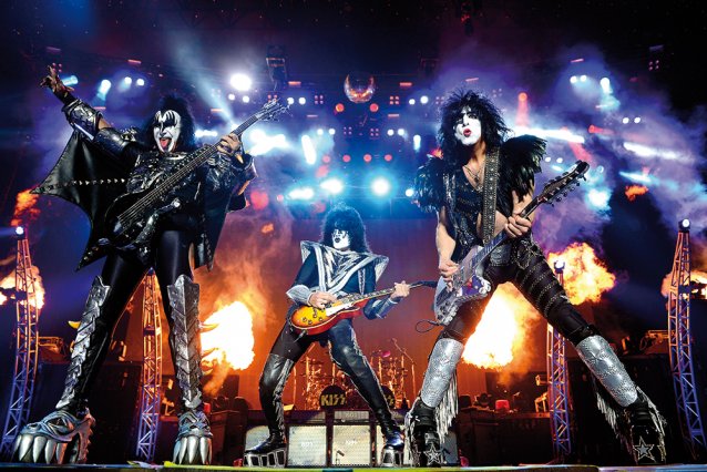Kiss – Melbourne 2013 by Martin Philbey