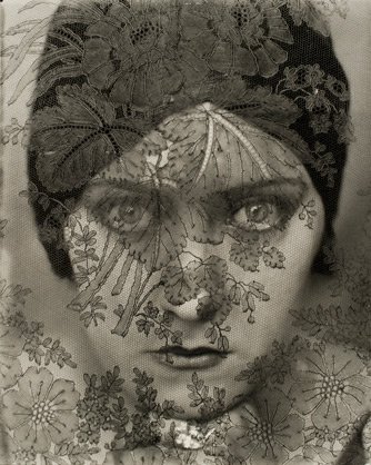 A Much Screened Lady - Gloria Swanson, by Edward Steichen, 1924