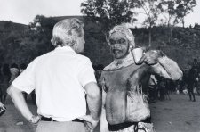 Discussion between Bob Hawke and Yunupingu, Burunga Festival, Northern Territory
